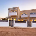 מלון דירות Onyro 4*
