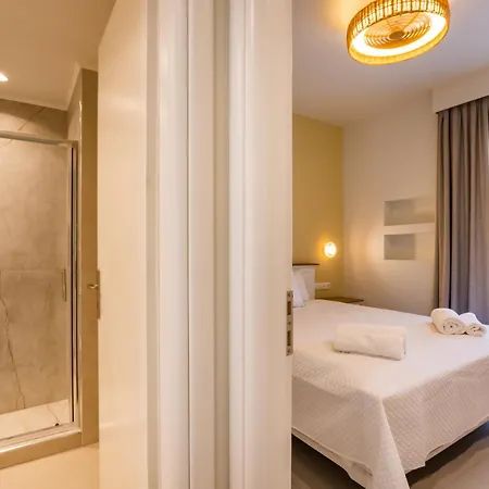 Onyro Aparthotel 4*