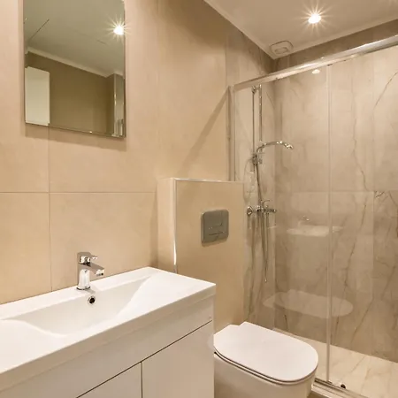 Onyro Aparthotel 4*