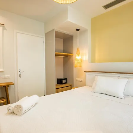 Onyro Aparthotel 4*